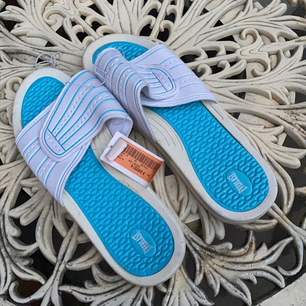 Everlast sandals sz. 11-12 NWT